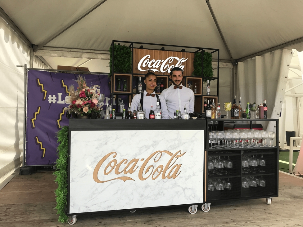 Mobilier bar mobile en évènementiel